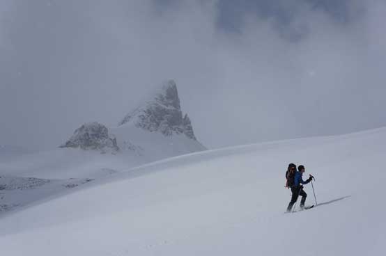 Me with St. Nicolas Peak behind. Photo by Ferenc Jacso